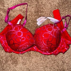 Stylish Red and Pink Women's Bra savage x fenty push up